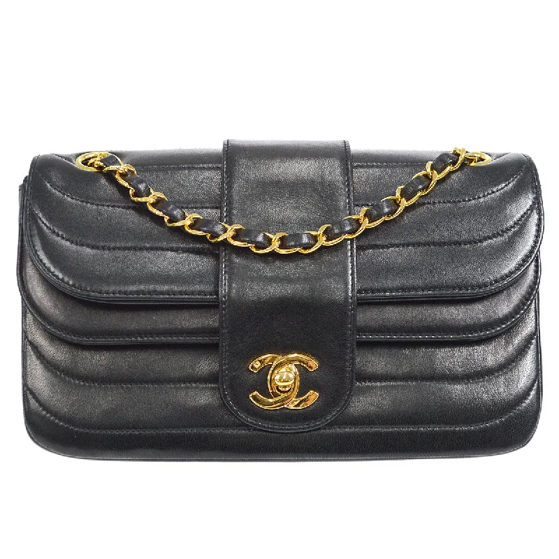 Chanel 1991-1994 Horizontal Flap Small Black Lambskin