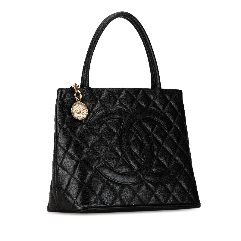 Chanel Caviar Medallion Tote (lt8XBk)