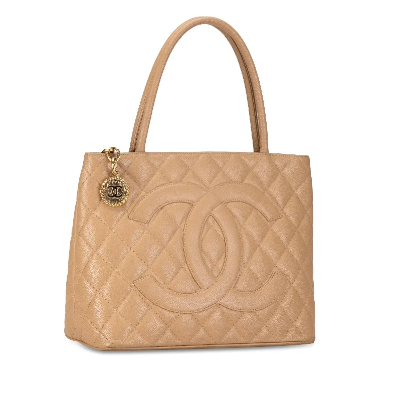 Chanel Caviar Medallion Tote (Pto6KD)