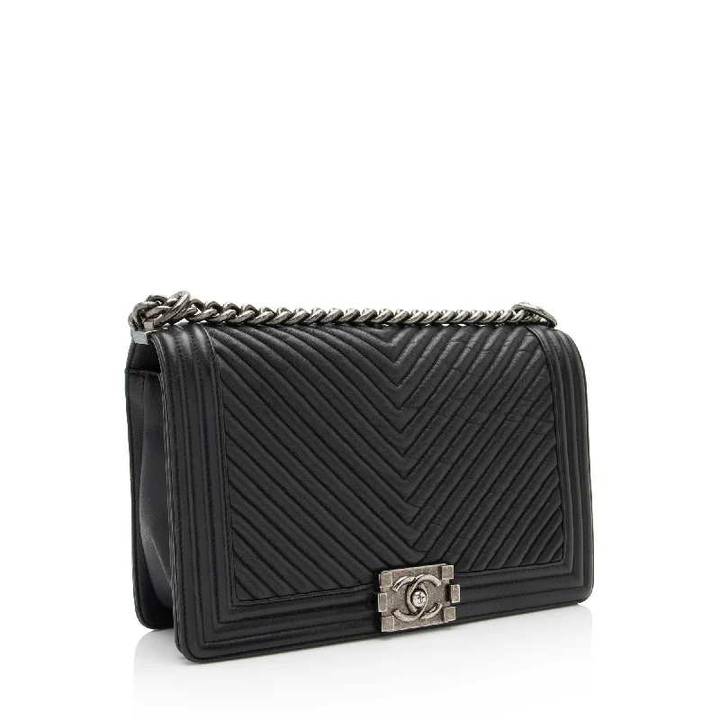 Chanel Chevron Wrinkled Lambskin New Medium Boy Bag (rjzaUj)