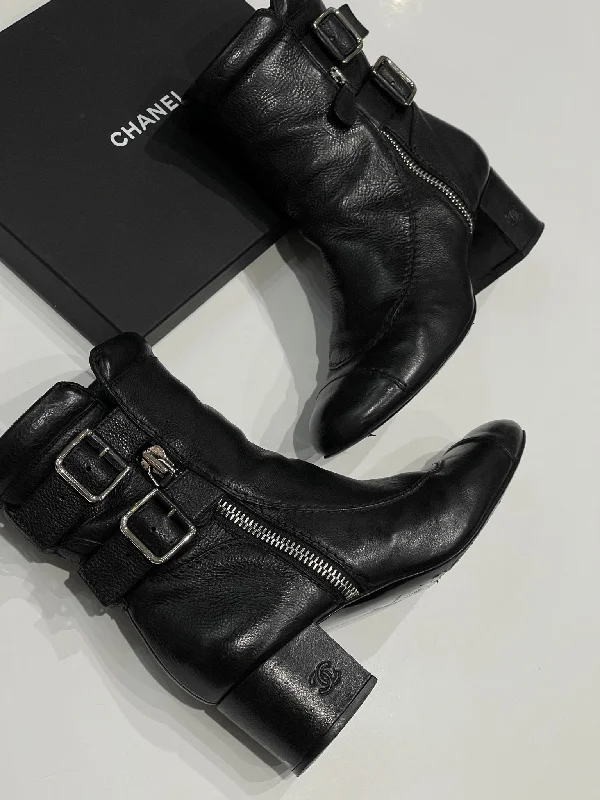 Chanel - Bottines noires T39