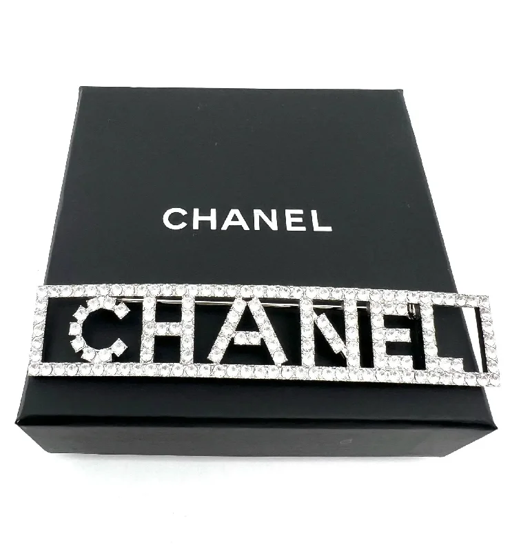 Chanel - Broche avec cristaux