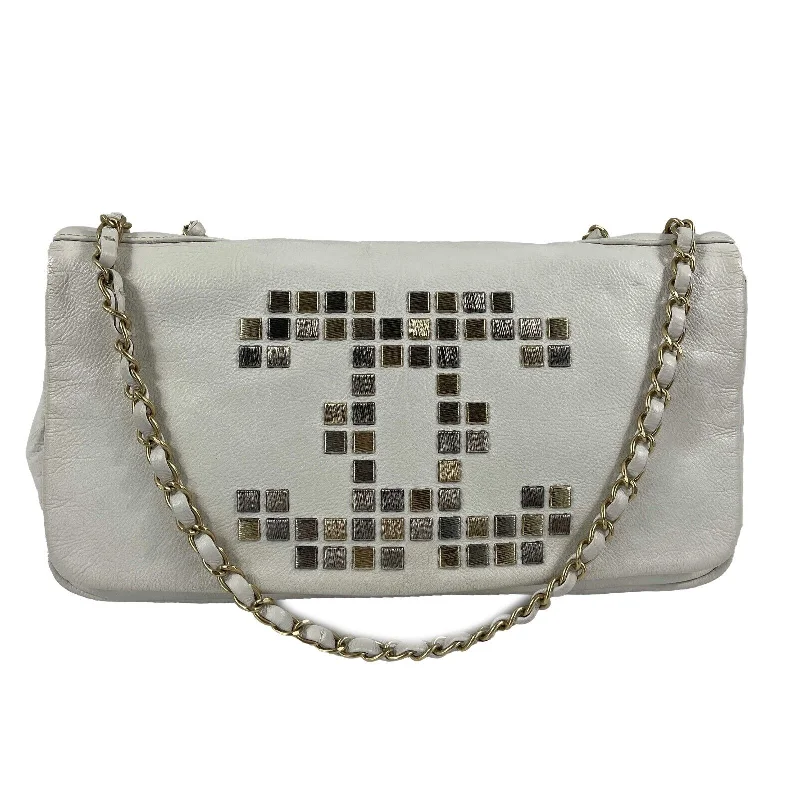 Chanel - 09C Mosaic Metal East West