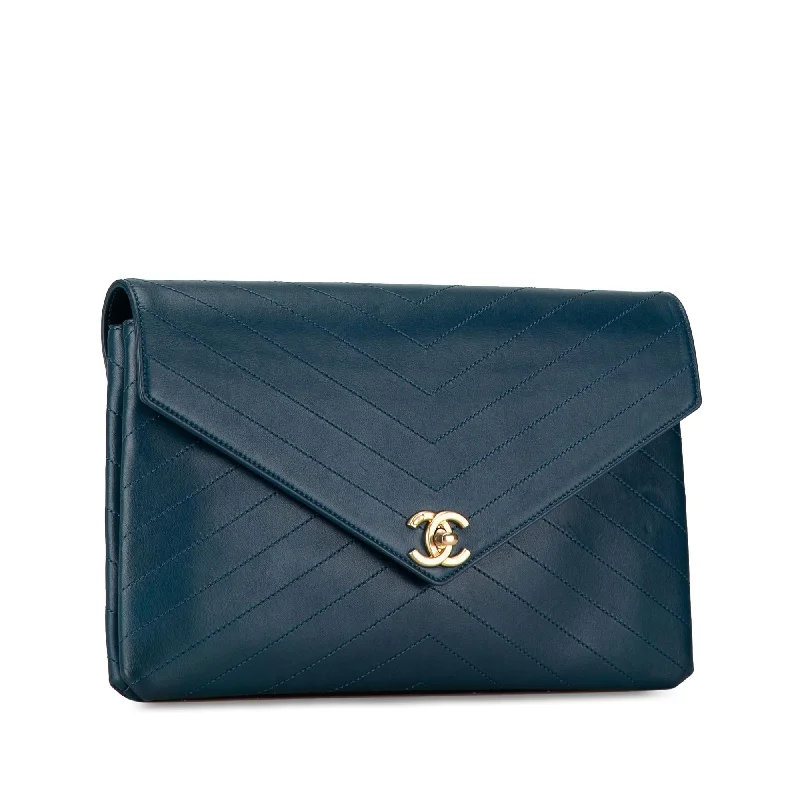 Chanel CC Chevron Calfskin Envelope Clutch (Nah7n1)