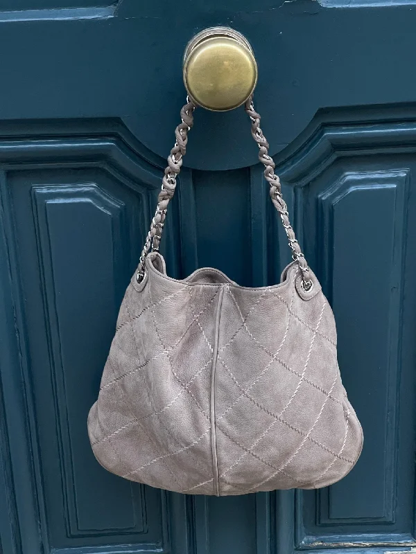 Chanel - cabas cuir Suède taupe