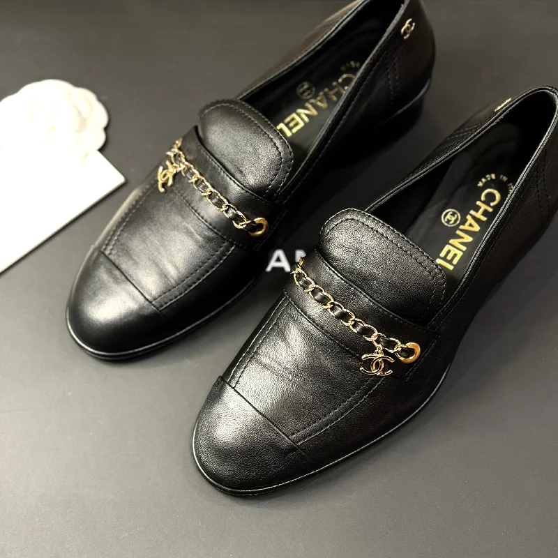 Chanel - Mocassins T.38,5